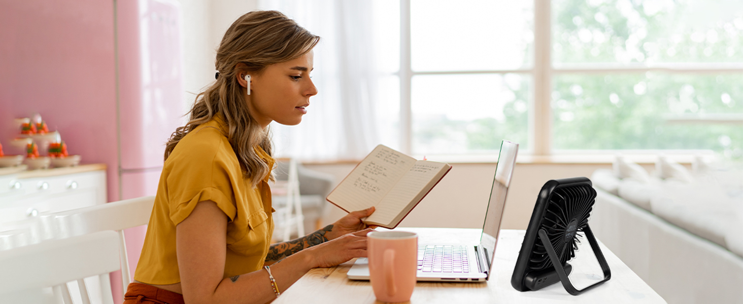 Small Desk Fan Quiet Battery Powered