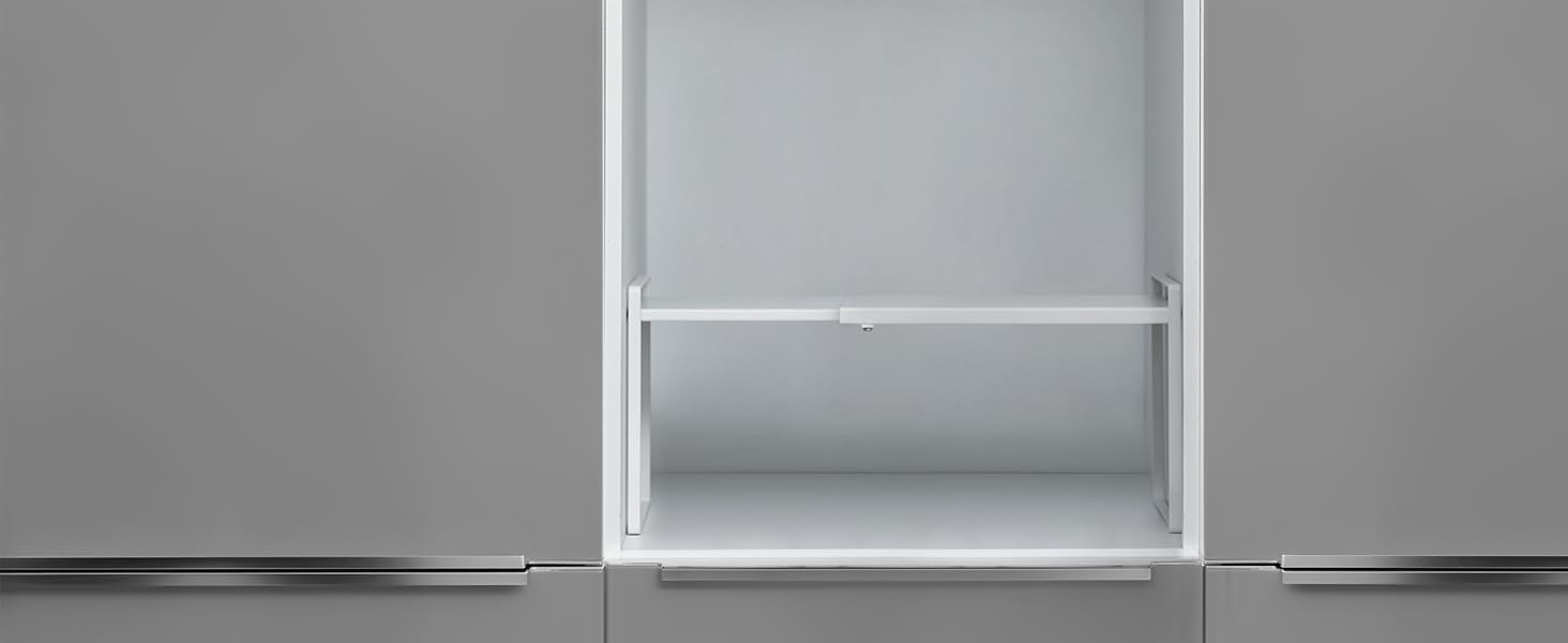Expandable cabinet shelf