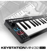 M-Audio Keystation Mini 32 MK3 - USB MIDI Keyboard Controller with 32 Velocity Sensitive Mini Key...
