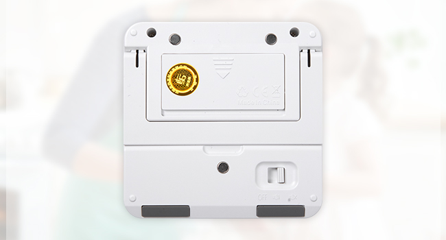 Convenient power switch.
