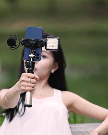 https://m.media-amazon.com/images/S/aplus-media-library-service-media/96b4db3e-3424-4f01-aa8d-454aa3b535fc.__CR0,0,362,453_PT0_SX362_V1___.jpg