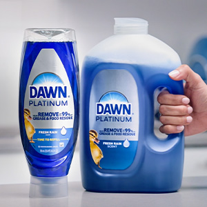 Product shot of a bottle of Dawn Platinum and a Dawn Platinum Refill Jug.