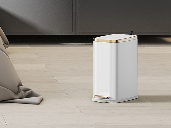 Small trash can with lid for bedroom