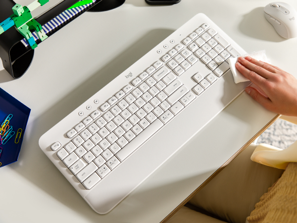 Cleaning K650 keyboard